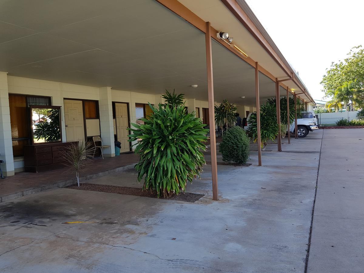 Commercial Hotel Charters Towers Exterior foto